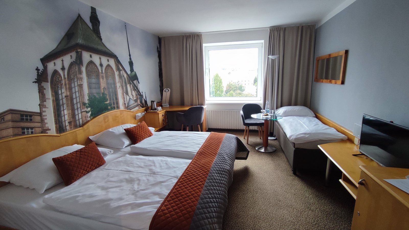 Executive Room im Cosmopolitan Bobycentrum in Brno mit Blick über die Stadt