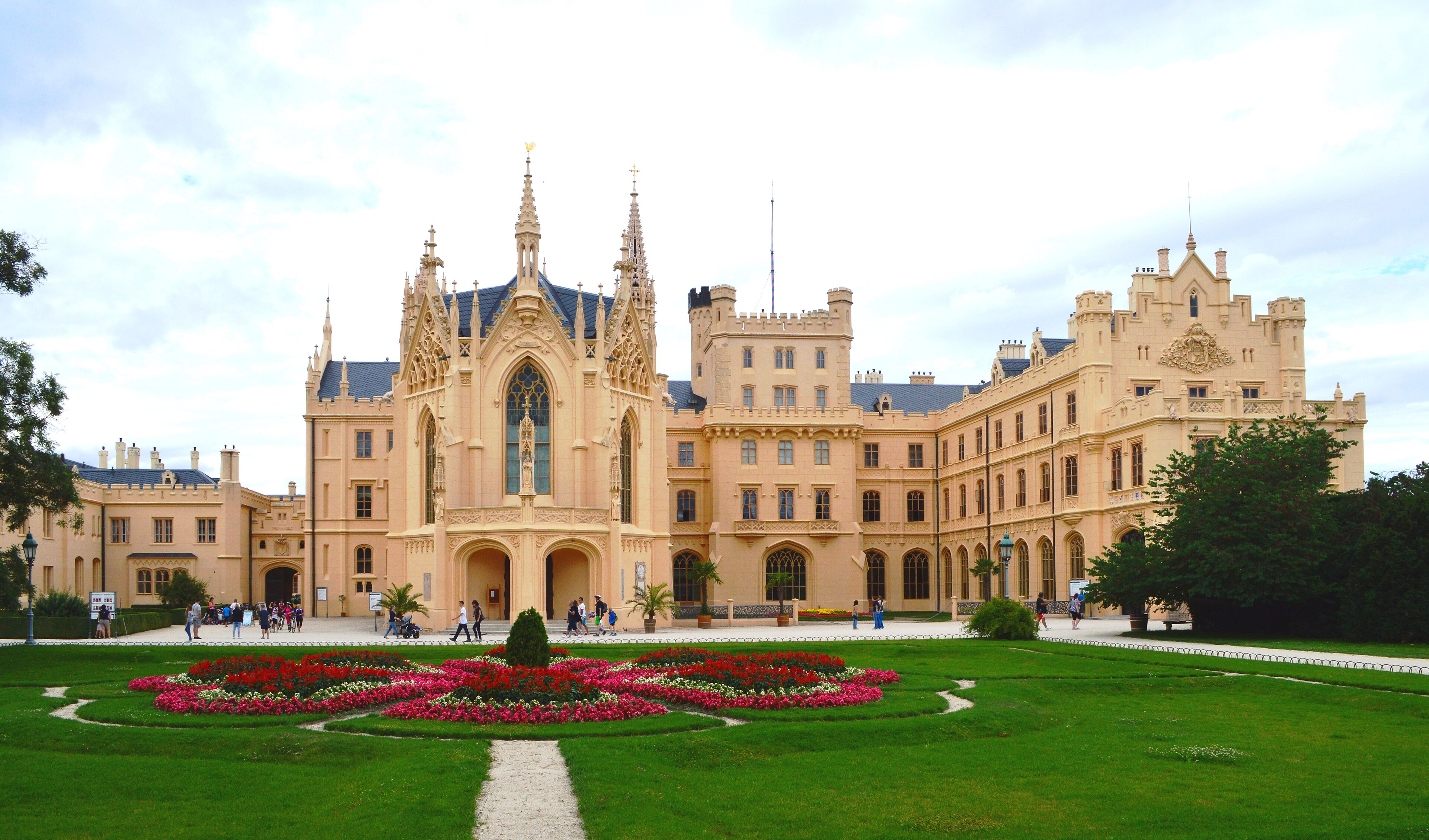 Schloss Lednice in der UNESCO-Kulturlandschaft Lednice–Valtice