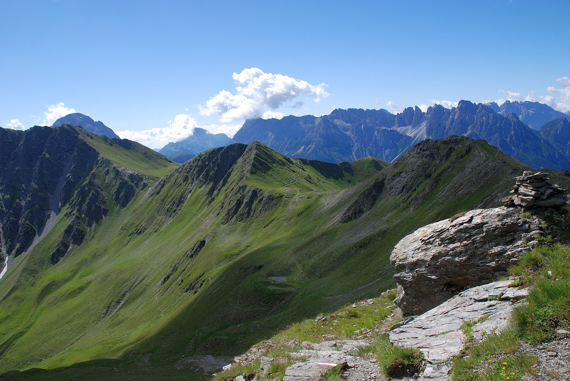 Weg im Karnischen Höhenweg